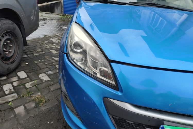 Used CHANGAN Alsvin V5 2012 1.5L Manual Sport Version China IV Standard Right Front Headlight