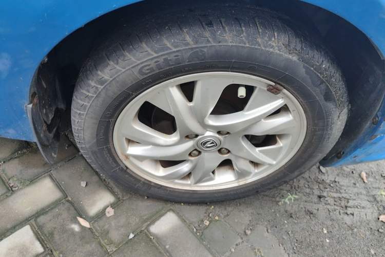 Used CHANGAN Alsvin V5 2012 1.5L Manual Sport Version China IV Standard Right Front Wheel Hub