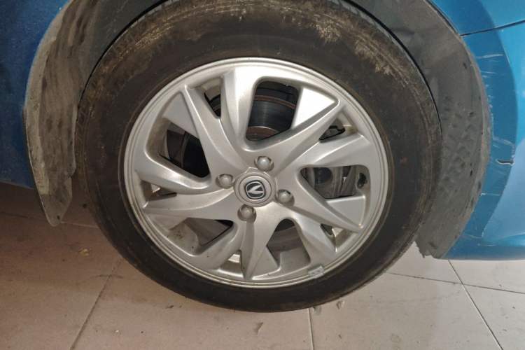 Used CHANGAN Alsvin V5 2012 1.5L Manual Sport Version China IV Standard Right Front Wheel Hub