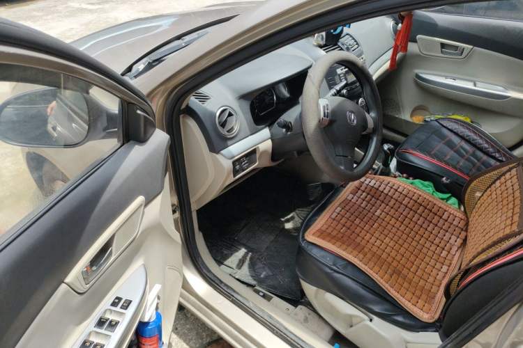 Used CHANGAN Alsvin V5 2012 1.5L Manual Dream Edition Driver Seat