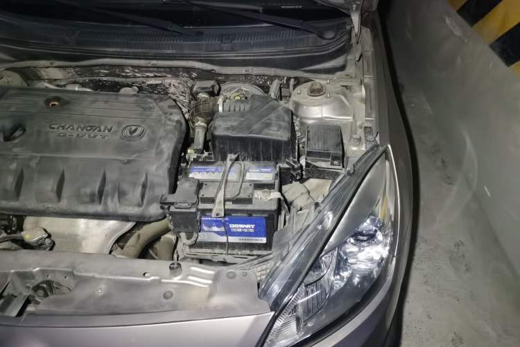 Used CHANGAN Alsvin V5 2012 1.5L Manual Dream Edition Engine Bay Left