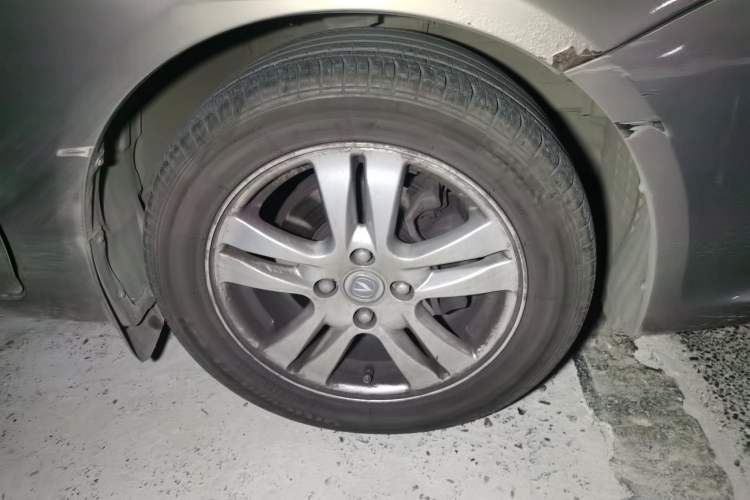 Used CHANGAN Alsvin V5 2012 1.5L Manual Dream Edition Right Front Wheel Hub