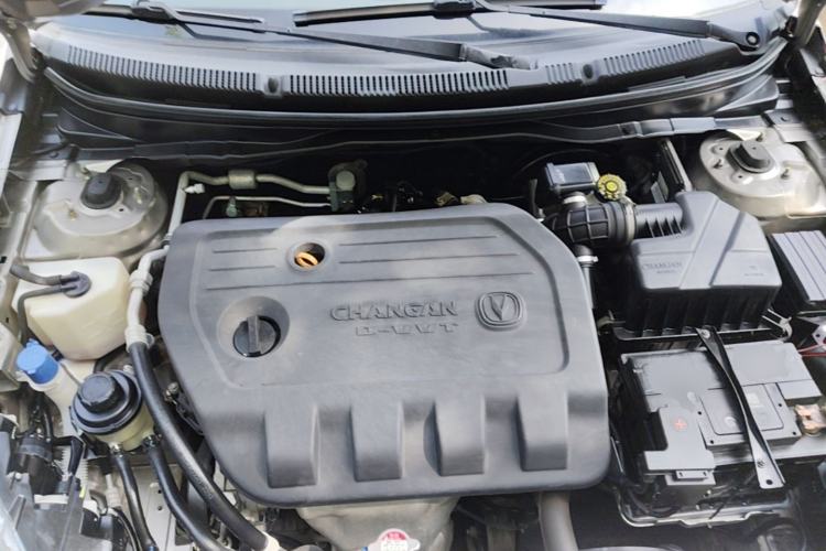 Used CHANGAN Alsvin V5 2012 1.5L Manual Dream Edition Engine Bay