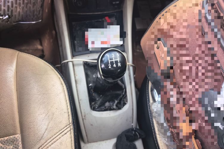Used CHANGAN Alsvin V5 2012 1.5L Manual Sport Version China IV Standard Gear Lever