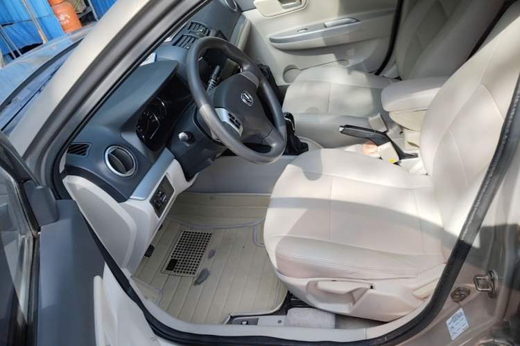 Used CHANGAN Alsvin V5 2012 1.5L Manual Dream Edition Left Front Seat