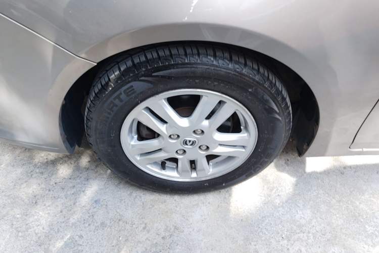Used CHANGAN Alsvin V5 2012 1.5L Manual Dream Edition Left Front Wheel Hub