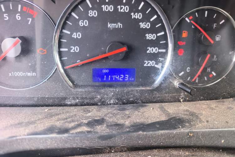 Used CHANGAN Alsvin V5 2012 1.5L Manual Sport Version China IV Standard Odometer Close Up