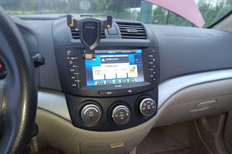 Used CHANGAN Alsvin V5 2012 1.5L Manual Dream Edition Audio And AC Panel