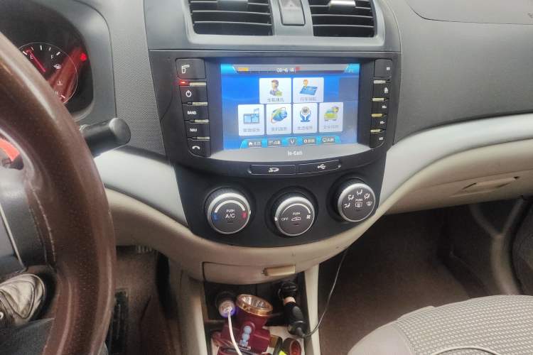 Used CHANGAN Alsvin V5 2012 1.5L Manual Dream Edition Audio And AC Panel