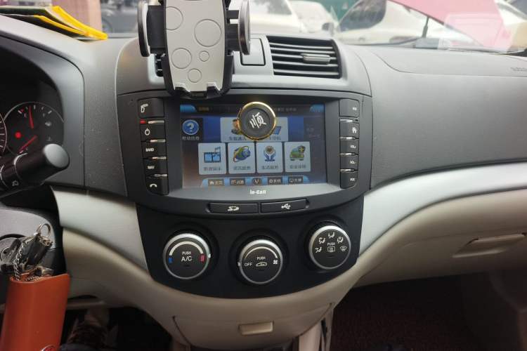 Used CHANGAN Alsvin V5 2012 1.5L Manual Dream Edition Audio And AC Panel