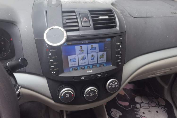 Used CHANGAN Alsvin V5 2012 1.5L Manual Dream Edition Audio And AC Panel