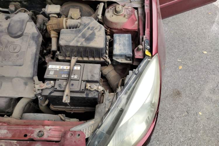 Used CHANGAN Alsvin V5 2012 1.5L Manual Dream Edition Engine Bay Left