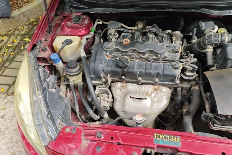 Used CHANGAN Alsvin V5 2012 1.5L Manual Dream Edition Engine Bay Right