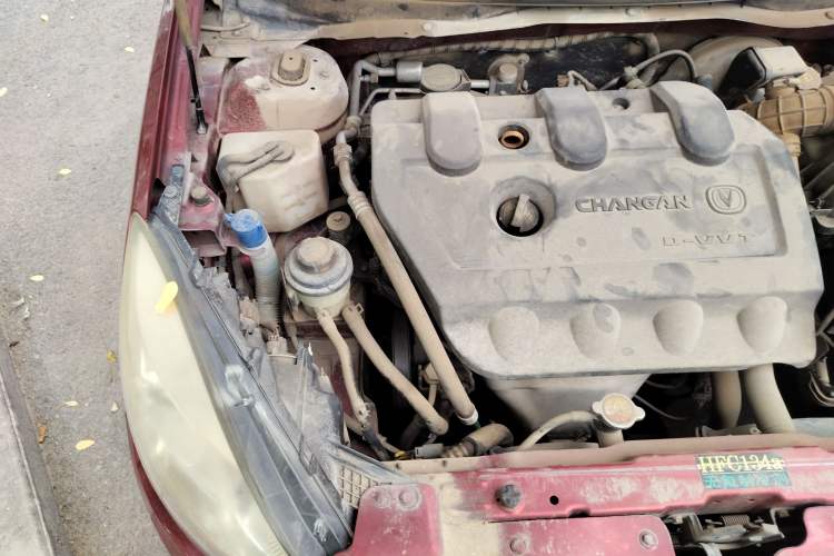 Used CHANGAN Alsvin V5 2012 1.5L Manual Dream Edition Engine Bay Right