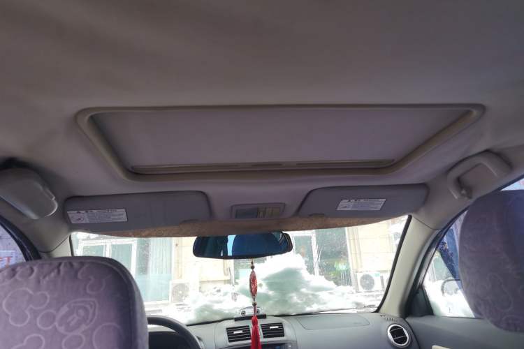 Used CHANGAN Alsvin V5 2012 1.5L Manual Sport Version China IV Standard Headliner