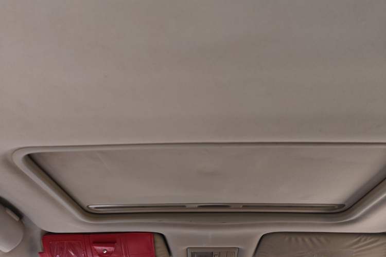 Used CHANGAN Alsvin V5 2012 1.5L Manual Sport Version China IV Standard Headliner