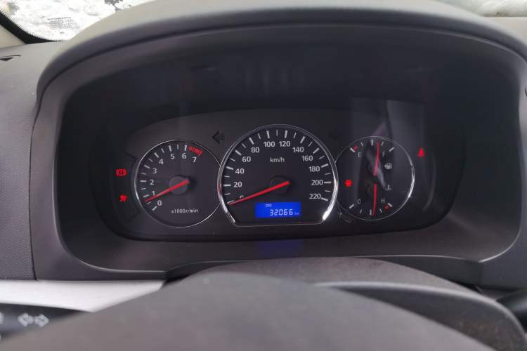 Used CHANGAN Alsvin V5 2012 1.5L Manual Sport Version China IV Standard Instrument Cluster