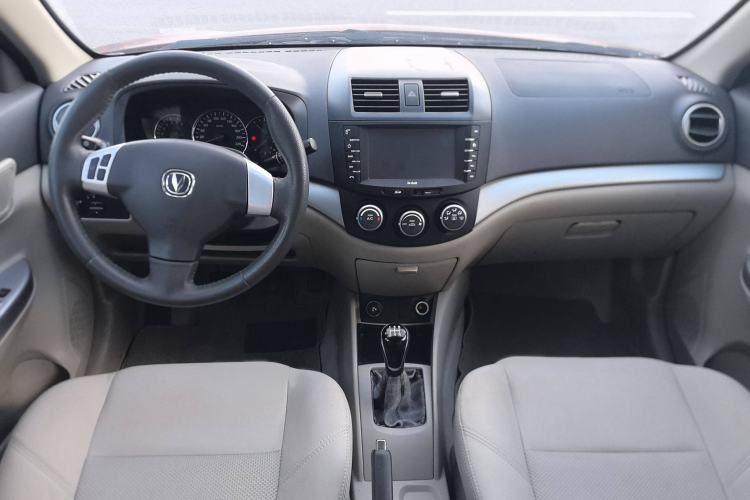 Used CHANGAN Alsvin V5 2012 1.5L Manual Sport Version China IV Standard Interior 3