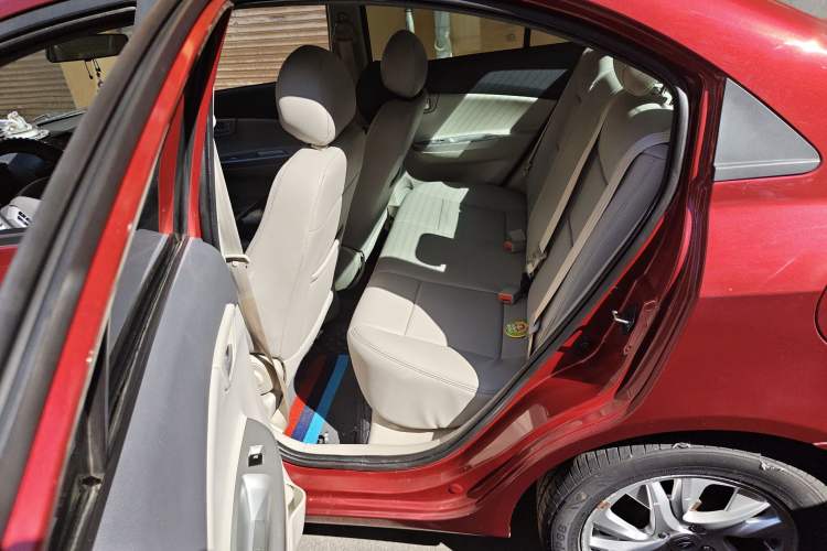 Used CHANGAN Alsvin V5 2012 1.5L Manual Sport Version China IV Standard Left Rear Seat