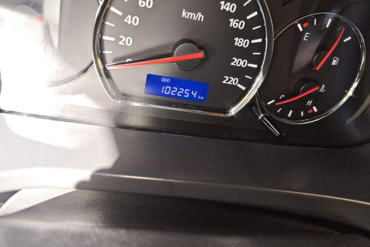 Used CHANGAN Alsvin V5 2012 1.5L Manual Sport Version China IV Standard Odometer Close Up