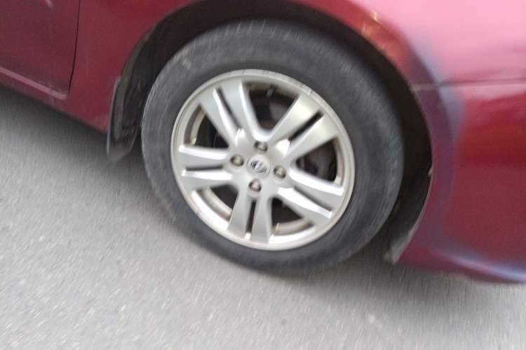 Used CHANGAN Alsvin V5 2012 1.5L Manual Dream Edition Right Front Wheel Hub