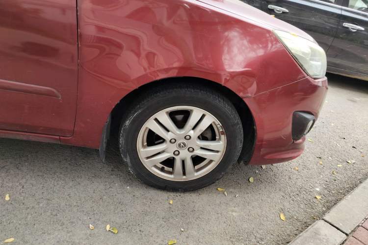 Used CHANGAN Alsvin V5 2012 1.5L Manual Dream Edition Right Front Wheel Hub