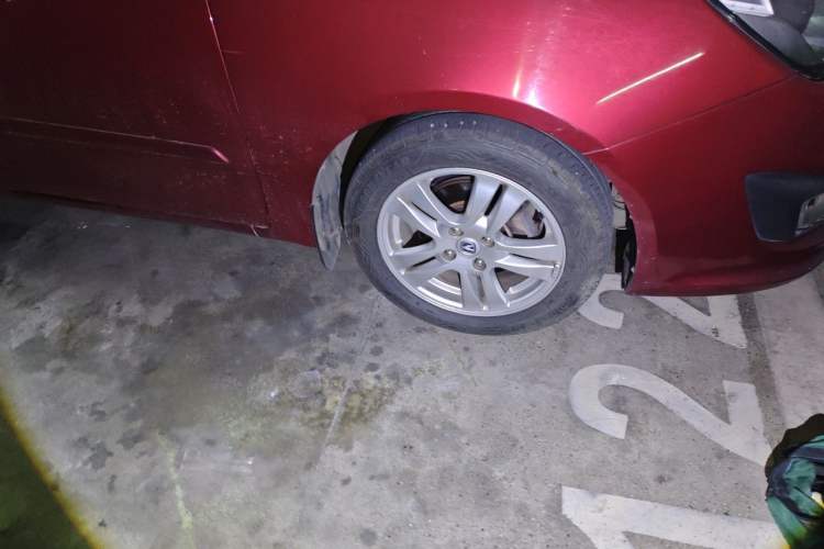 Used CHANGAN Alsvin V5 2012 1.5L Manual Dream Edition Right Front Wheel Hub