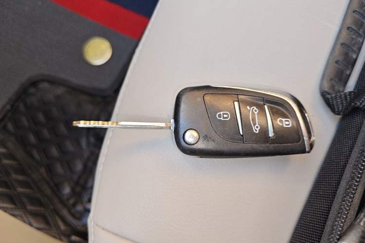 Used CHANGAN Alsvin V5 2012 1.5L Manual Sport Version China IV Standard Vehicle Key