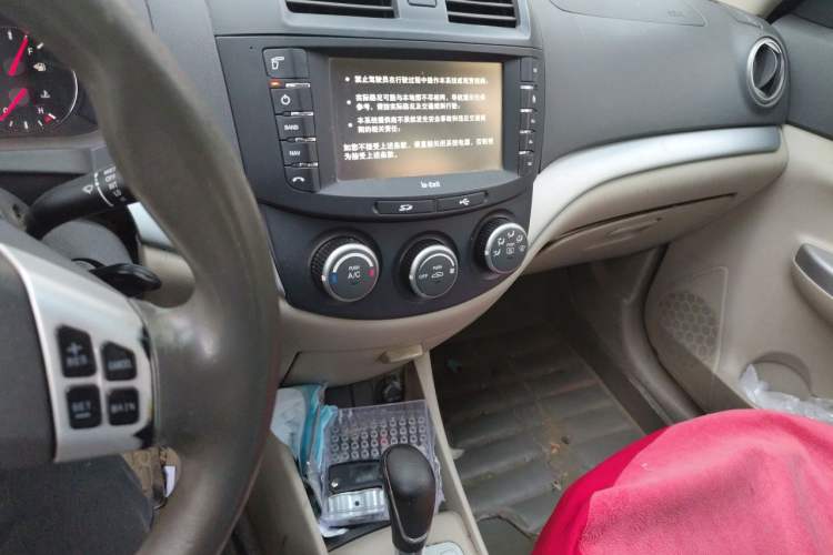 Used CHANGAN Alsvin V5 2012 1.5L Automatic Dream Edition Audio And AC Panel