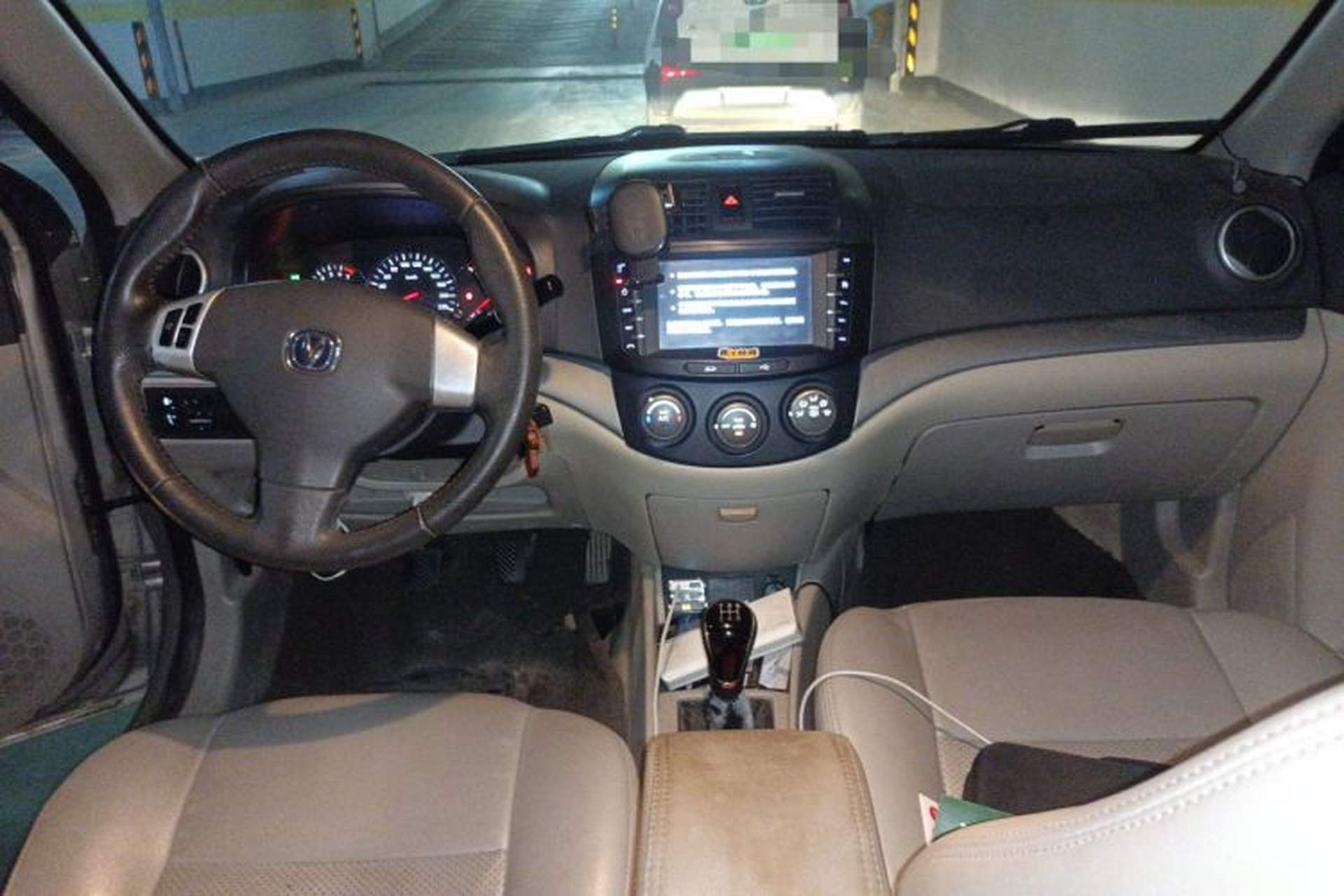 Used CHANGAN Alsvin V5 2012 1.5L Manual Sport Version China V Standard Center Console