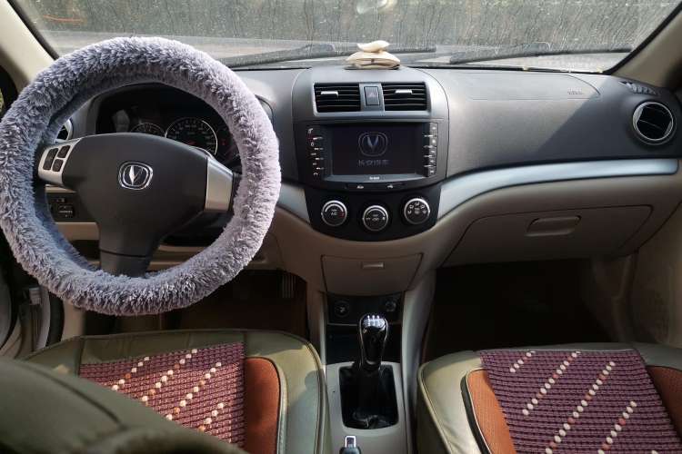 Used CHANGAN Alsvin V5 2012 1.5L Manual Dream Edition Center Console