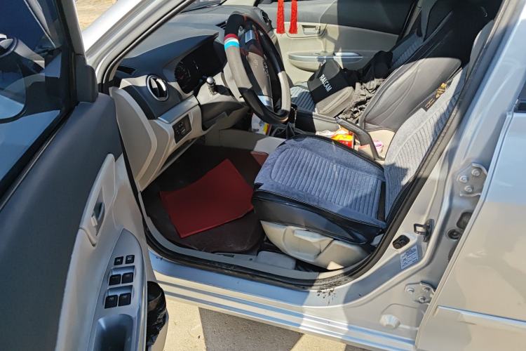 Used CHANGAN Alsvin V5 2012 1.5L Manual Dream Edition Driver Seat
