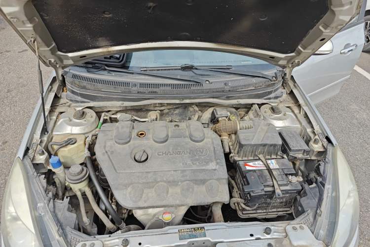 Used CHANGAN Alsvin V5 2012 1.5L Manual Sport Version China IV Standard Engine Bay