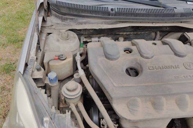 Used CHANGAN Alsvin V5 2012 1.5L Manual Dream Edition Engine Bay Right