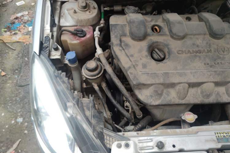 Used CHANGAN Alsvin V5 2012 1.5L Manual Dream Edition Engine Bay Right