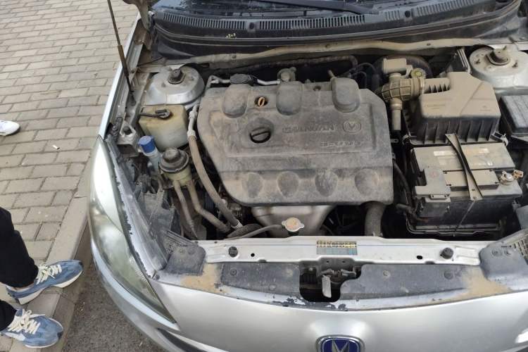 Used CHANGAN Alsvin V5 2012 1.5L Automatic Dream Edition Engine Bay Right