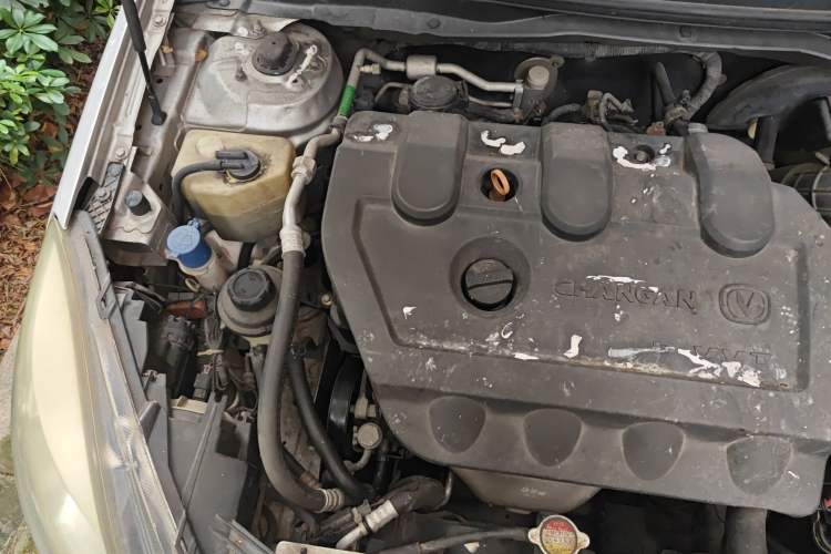 Used CHANGAN Alsvin V5 2012 1.5L Manual Dream Edition Engine Bay Right