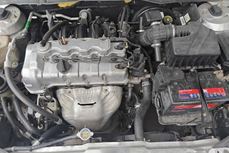 Used CHANGAN Alsvin V5 2012 1.5L Manual Dream Edition Engine Bay