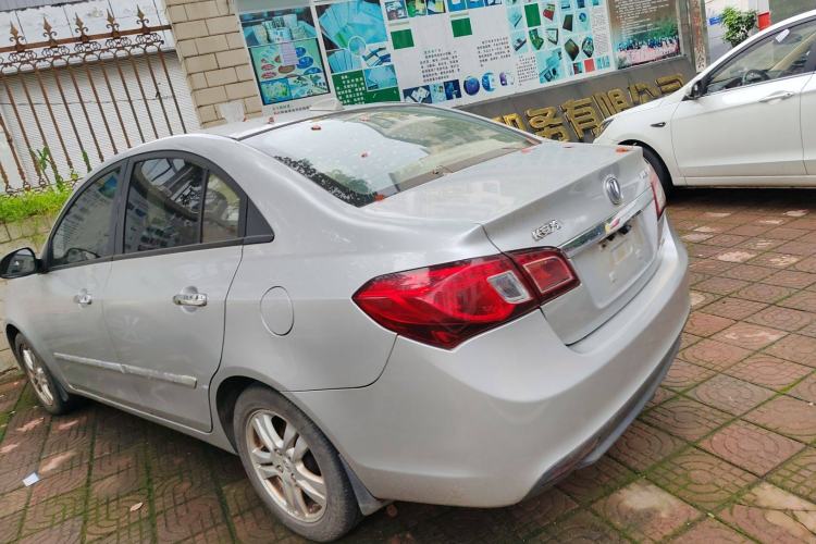 Used CHANGAN Alsvin V5 2012 1.5L Manual Dream Edition Exterior 5