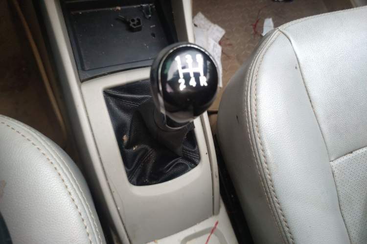 Used CHANGAN Alsvin V5 2012 1.5L Manual Dream Edition Gear Lever