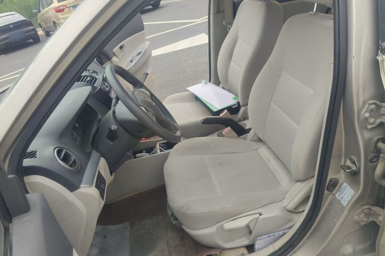 Used CHANGAN Alsvin V5 2012 1.5L Manual Dream Edition Left Front Seat