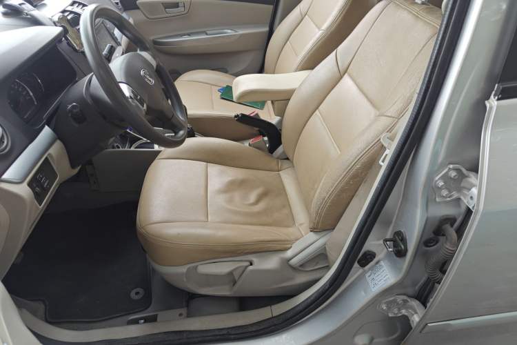 Used CHANGAN Alsvin V5 2012 1.5L Manual Dream Edition Left Front Seat