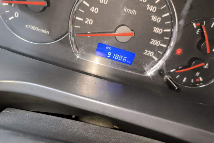Used CHANGAN Alsvin V5 2012 1.5L Manual Sport Version China IV Standard Odometer Close Up