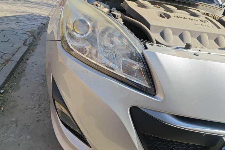 Used CHANGAN Alsvin V5 2012 1.5L Manual Dream Edition Right Front Headlight