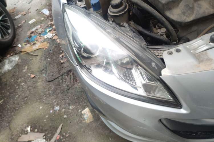 Used CHANGAN Alsvin V5 2012 1.5L Manual Dream Edition Right Front Headlight