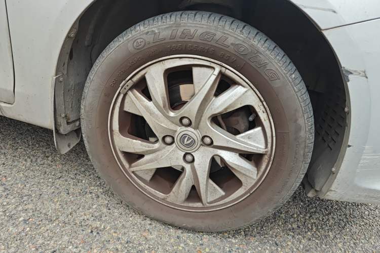 Used CHANGAN Alsvin V5 2012 1.5L Manual Sport Version China IV Standard Right Front Wheel Hub