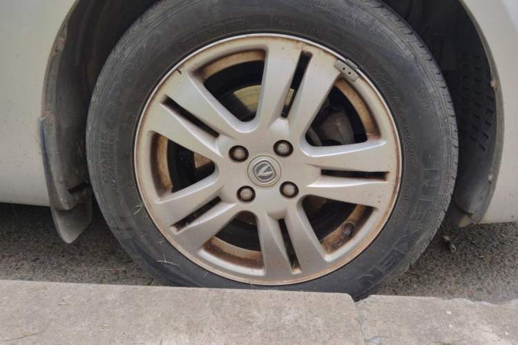 Used CHANGAN Alsvin V5 2012 1.5L Manual Dream Edition Right Front Wheel Hub