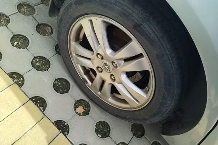 Used CHANGAN Alsvin V5 2012 1.5L Manual Dream Edition Right Front Wheel Hub