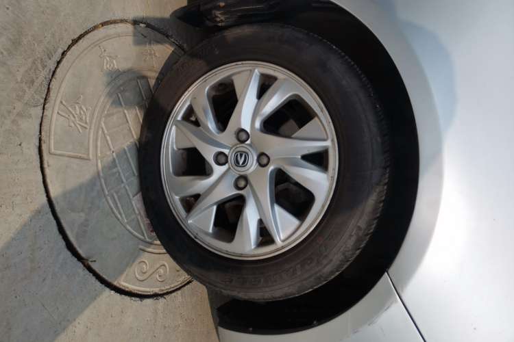 Used CHANGAN Alsvin V5 2012 1.5L Manual Dream Edition Right Front Wheel Hub