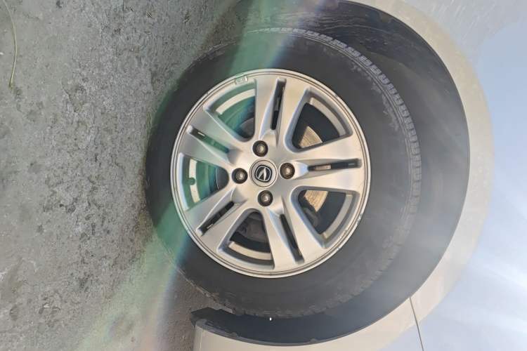 Used CHANGAN Alsvin V5 2012 1.5L Manual Dream Edition Right Front Wheel Hub